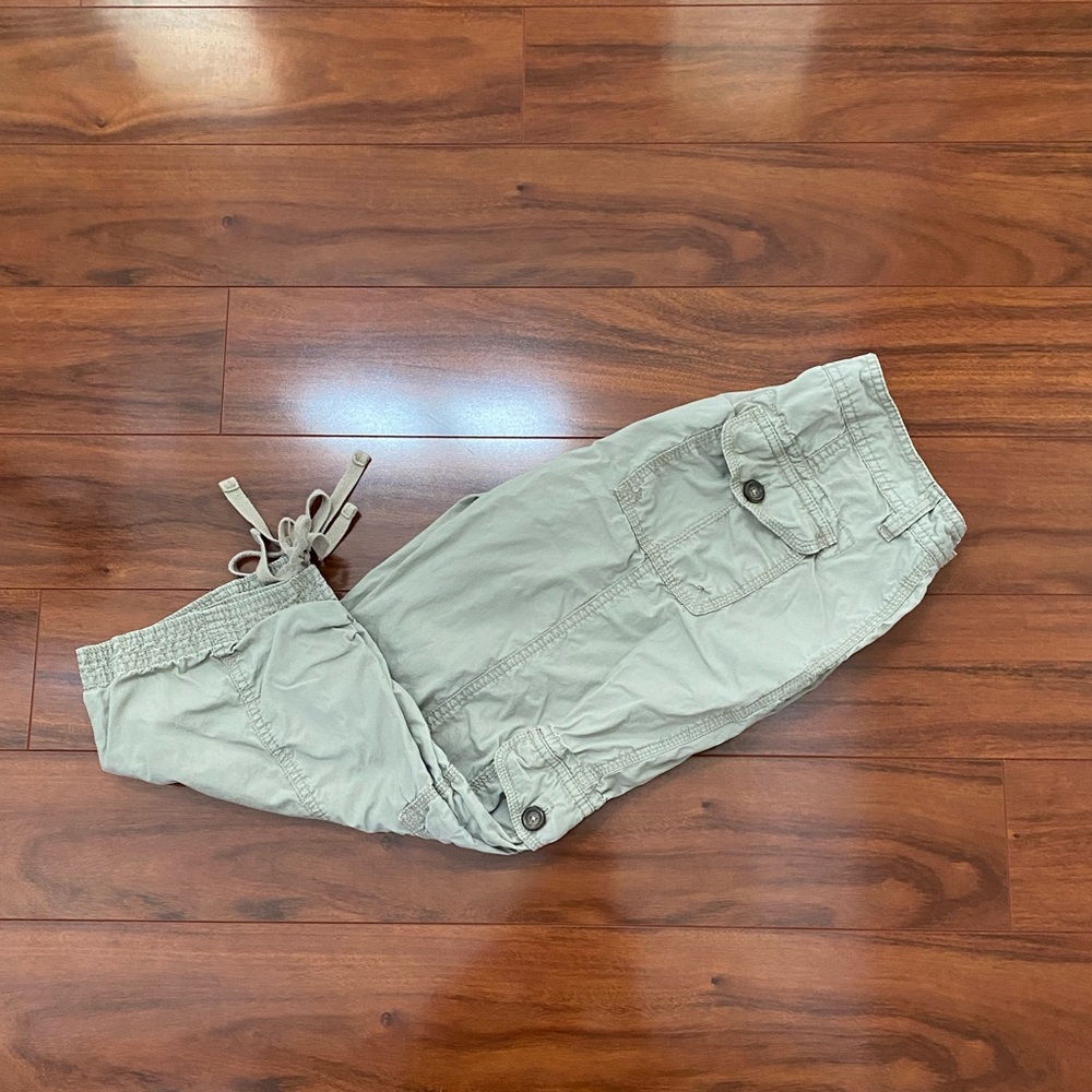 Merona Khaki Capris Size 6